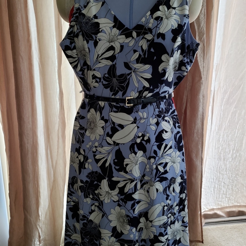 Tommy Hilfiger cap sleeves knee length dress